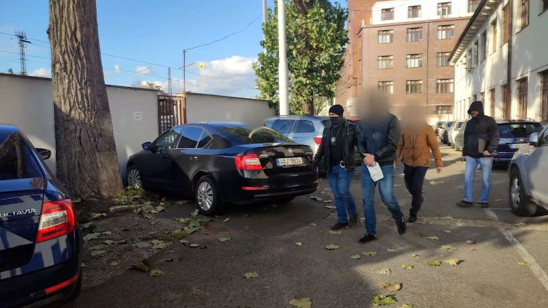 Policie dopadla lupiče z pražského hotelu. Pomohly stopy DNA